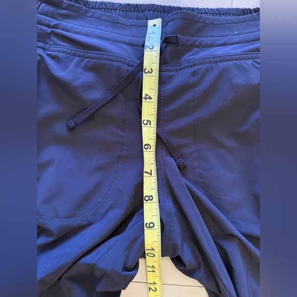 Athleta Featherweight Jogger Travel Sport Pants Black Full Lining Gray 4 - Picture 11 of 16